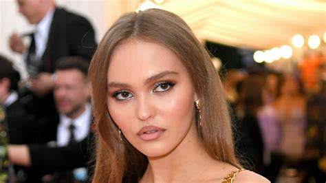 lily rose depp gay|Johnny Depps Daughter, Lily Rose, Reveals Shes On The。